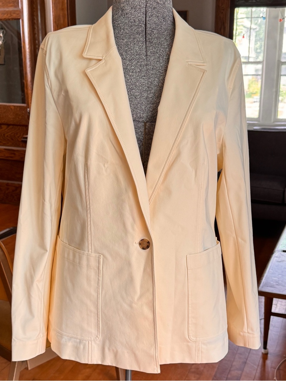 Lafayette 148 New York Cream Stretch Jacket Blazer Like New Beautiful Sz 16